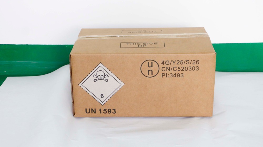 贴有UN 3493危险品标识与UN包装代码的4G瓦楞纸箱成品