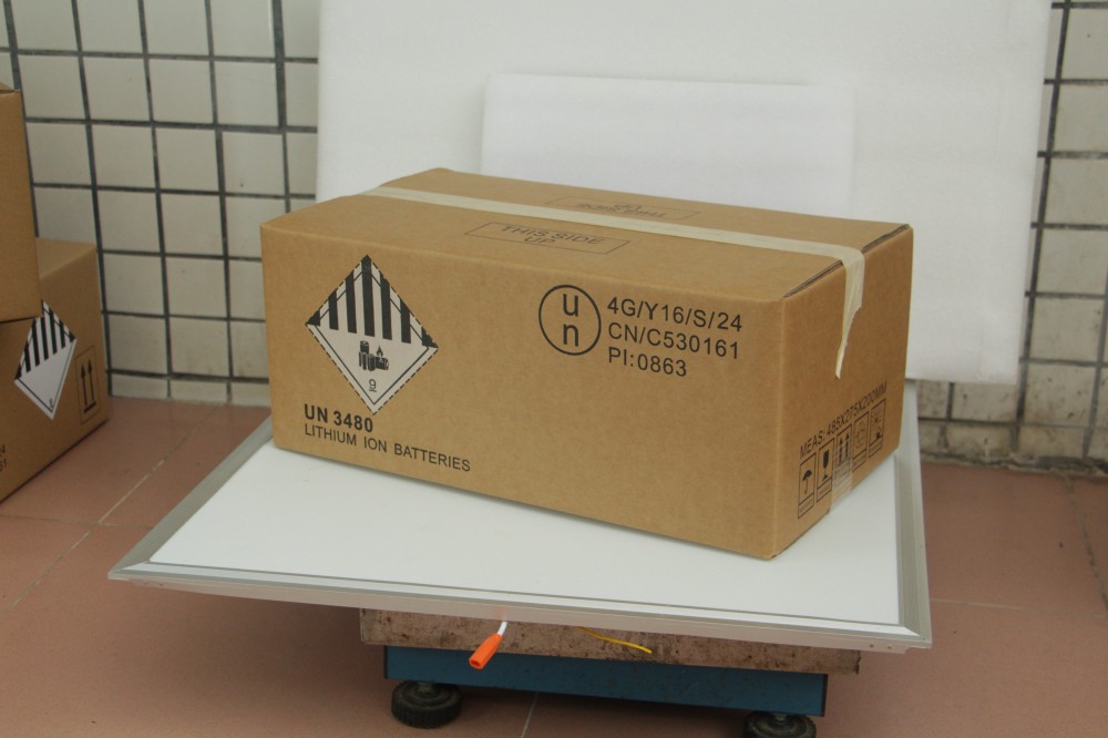 晨杰纸品UN危险品纸箱实拍，用于锂离子电池等9类危险品出口运输包装